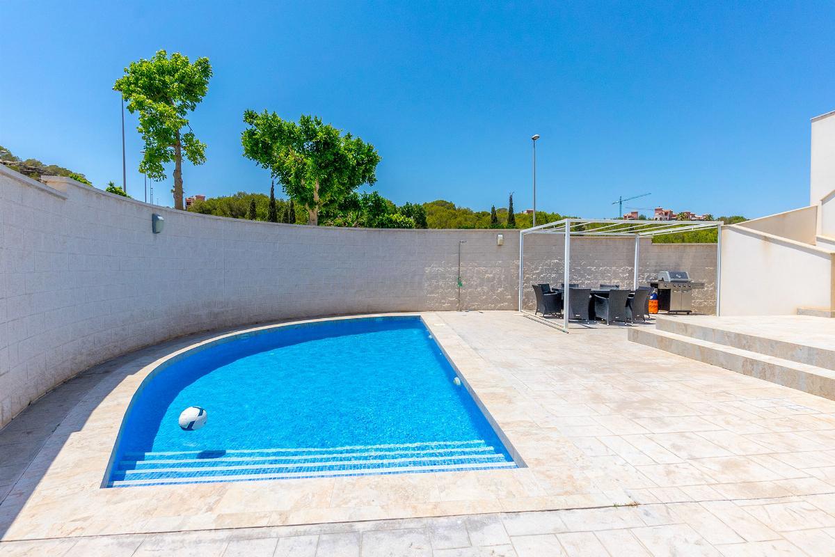 For sale of chalet in San Miguel de Salinas