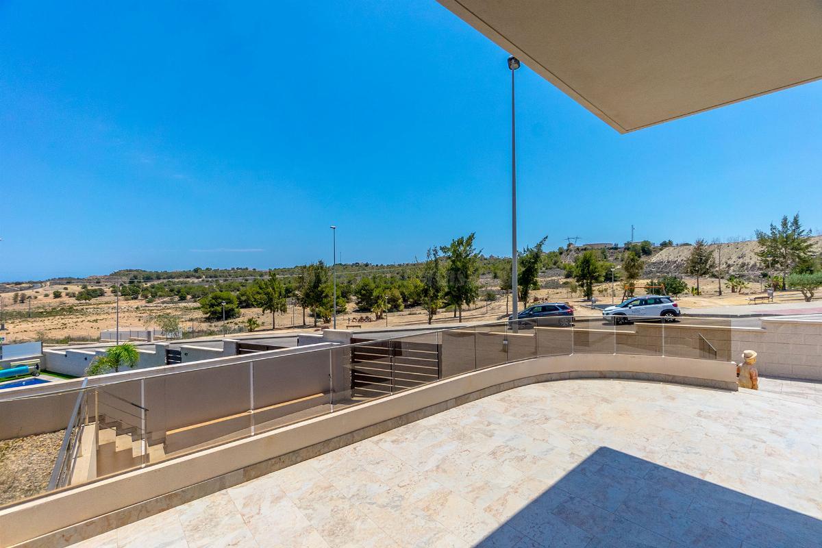 For sale of chalet in San Miguel de Salinas
