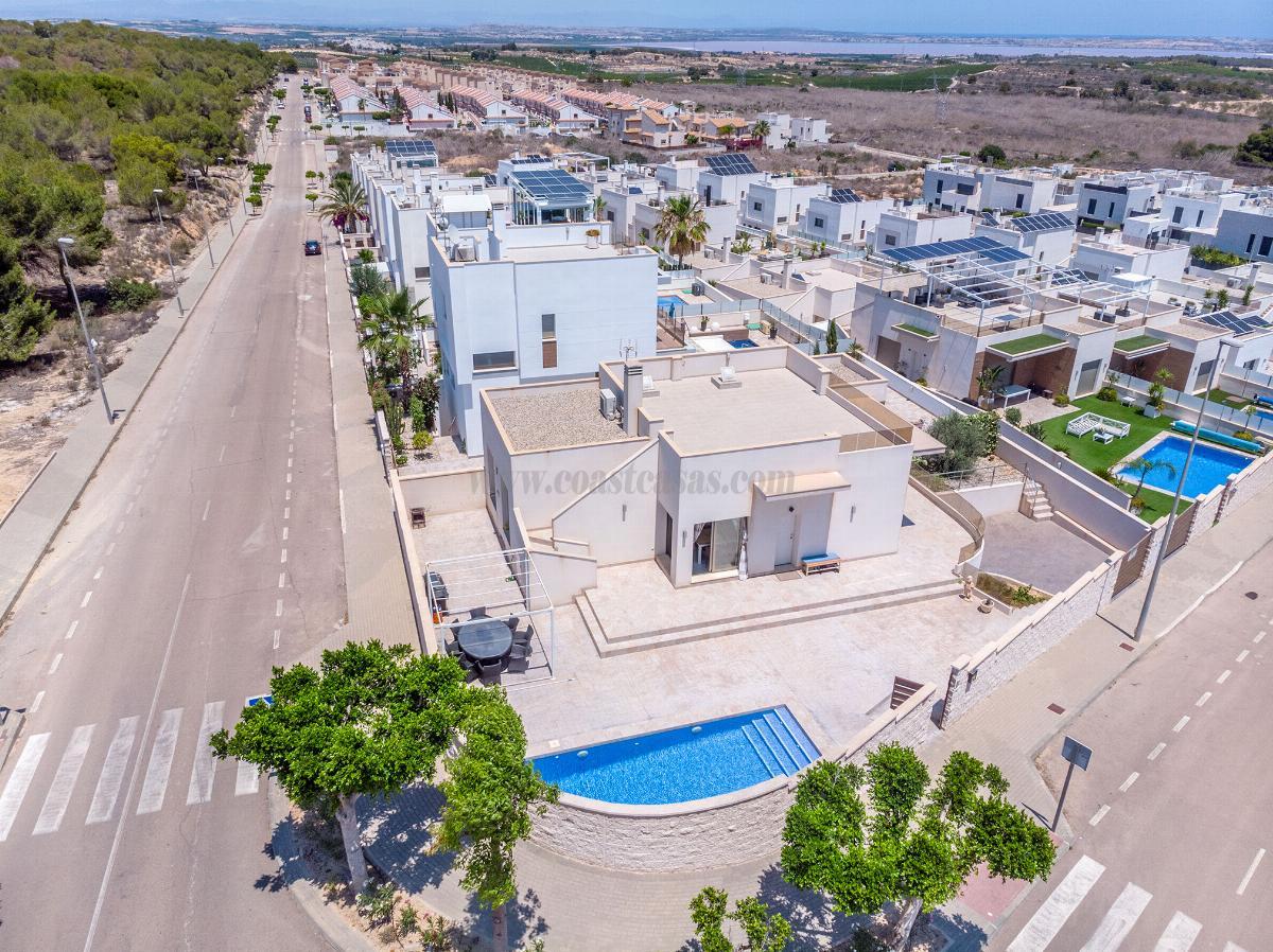 For sale of chalet in San Miguel de Salinas