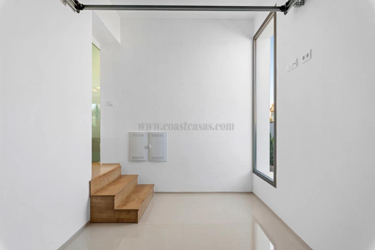 For sale of chalet in Los Alcázares