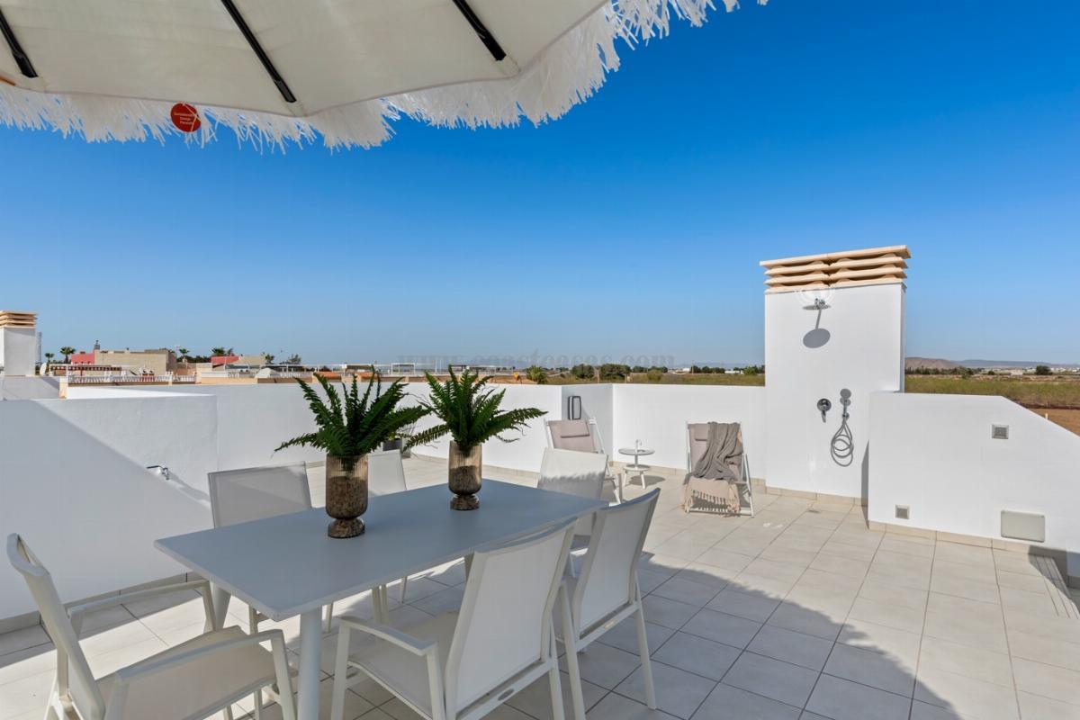 For sale of chalet in Los Alcázares