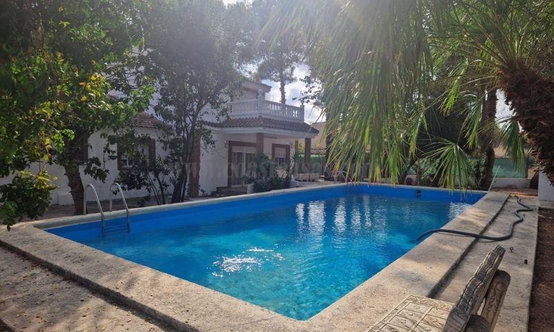 Venta de finca rústica en Orihuela