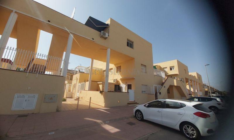 For sale of apartment in Los Alcázares