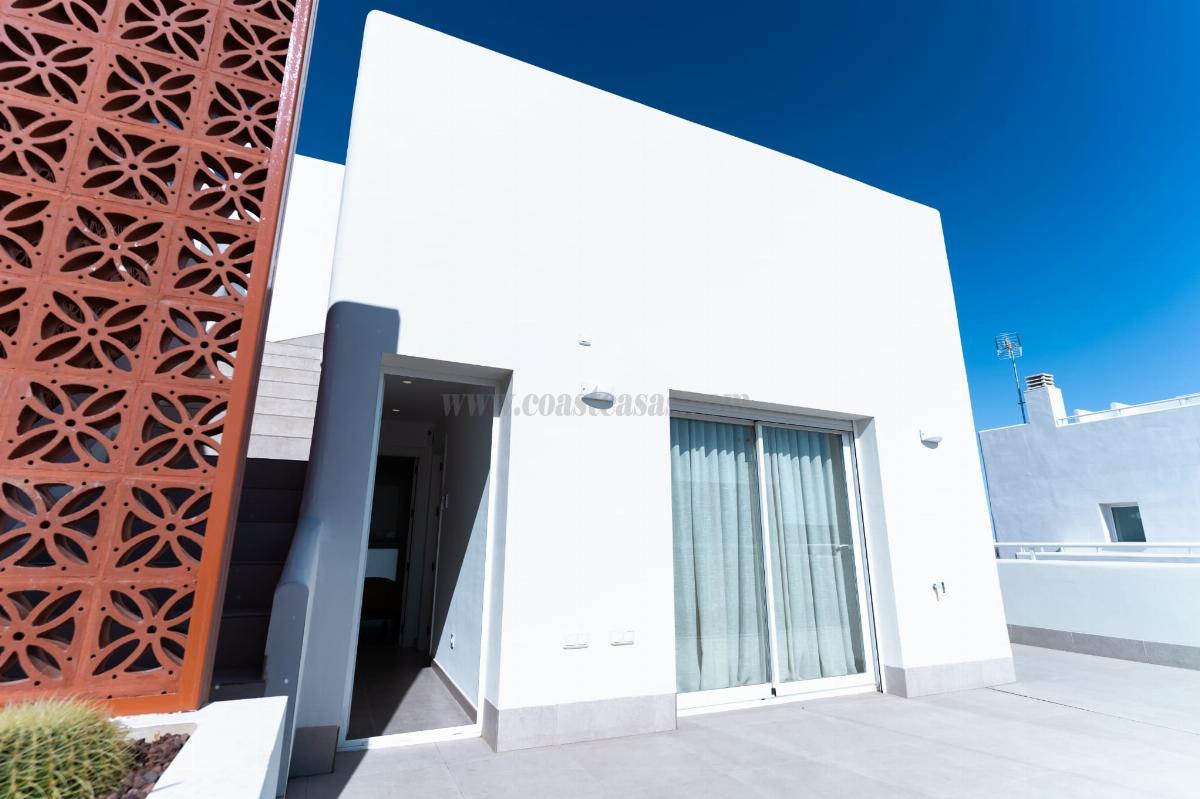 For sale of chalet in Pilar de la Horadada