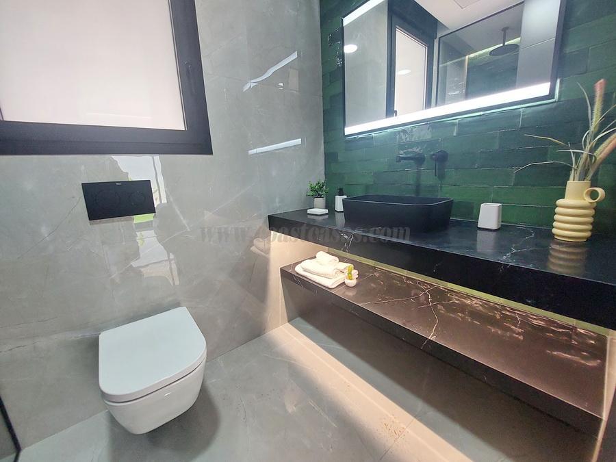 For sale of chalet in Torrevieja