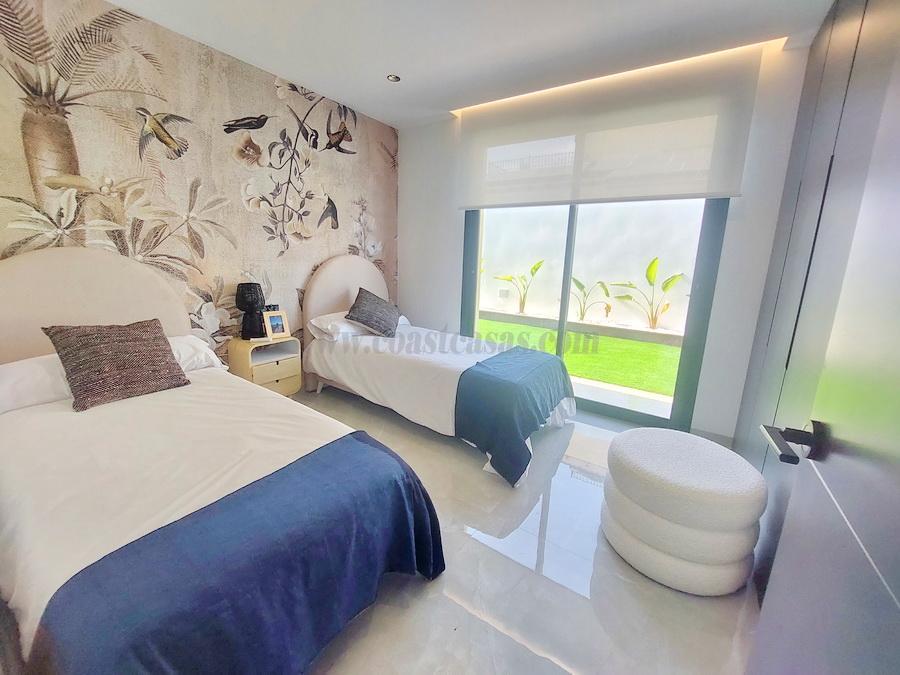 For sale of chalet in Torrevieja