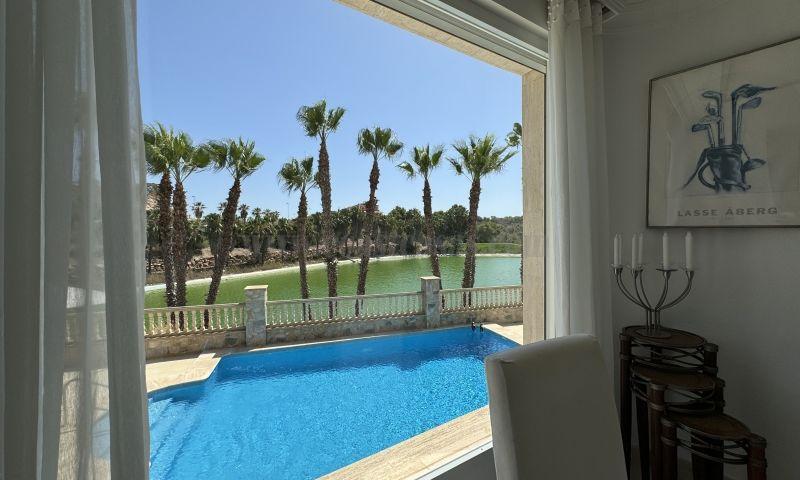 For sale of villa in Orihuela Costa