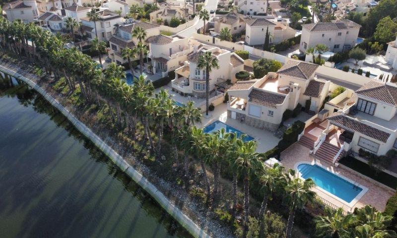 For sale of villa in Orihuela Costa