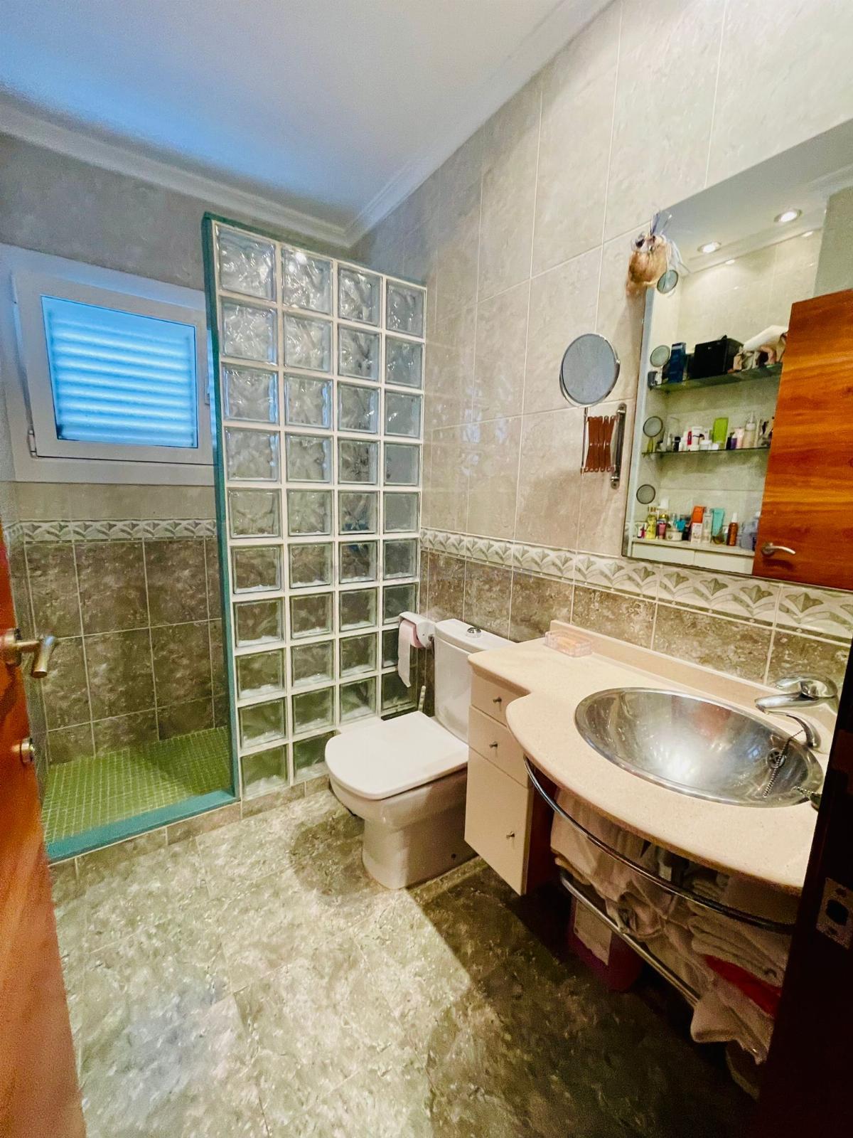 For sale of chalet in Torrevieja
