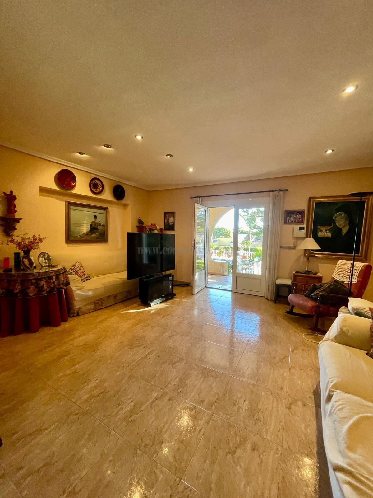 For sale of chalet in Torrevieja