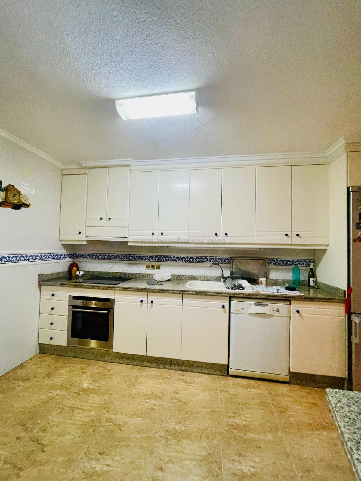 For sale of chalet in Torrevieja