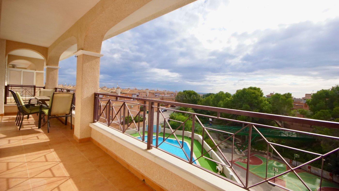 For sale of house in Orihuela Costa