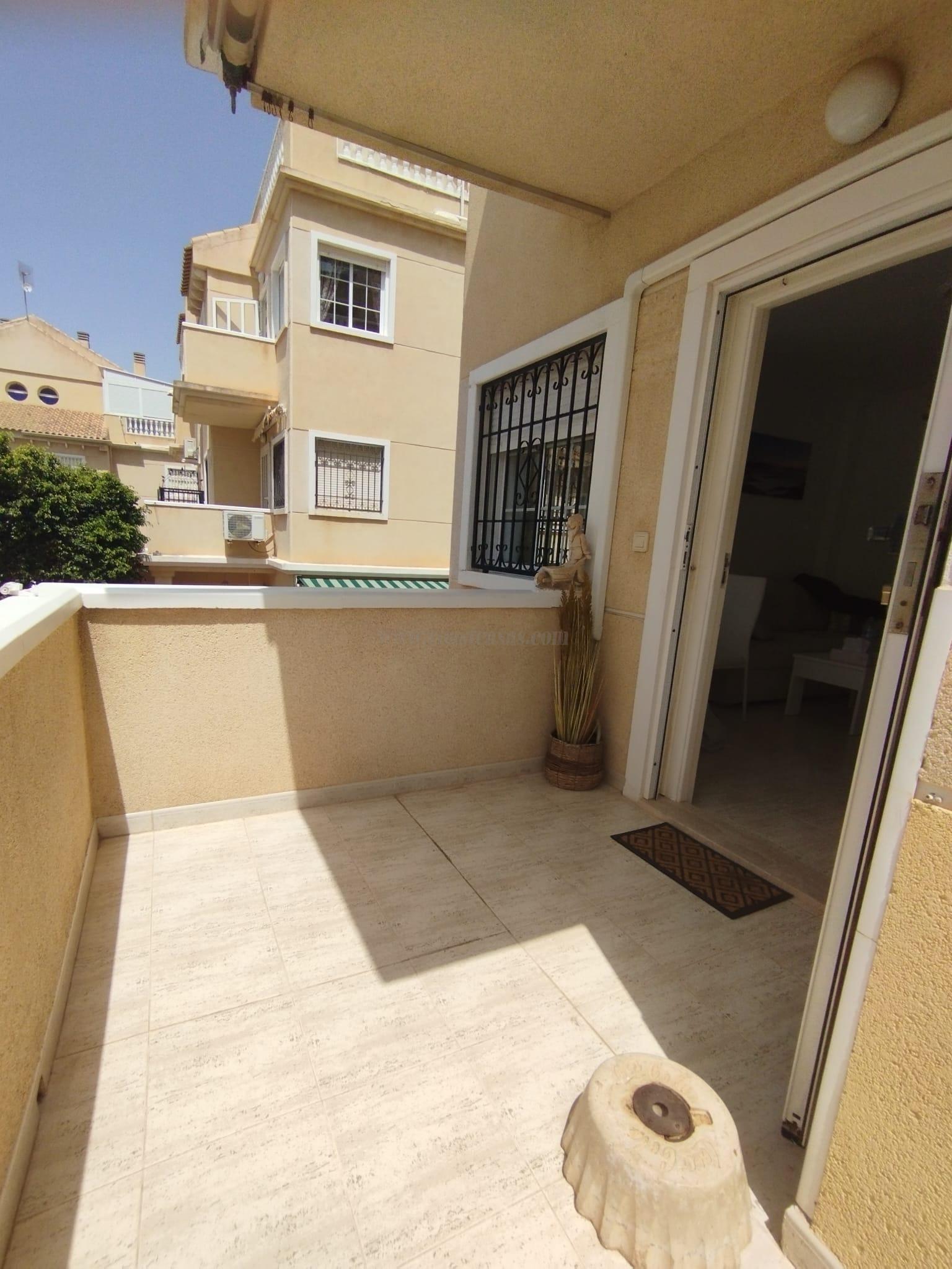 Zu verkaufen von bungalow in
 Torrevieja