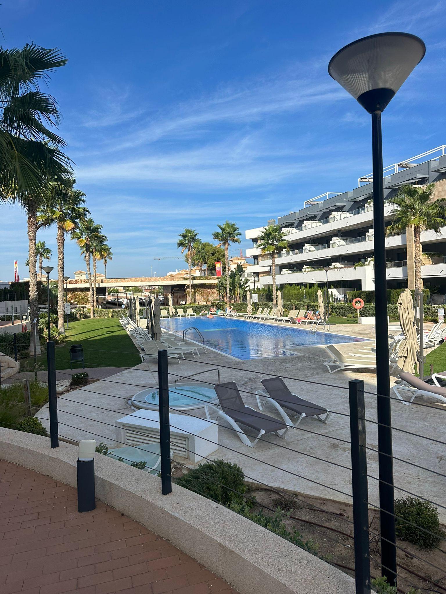 Verkoop van appartement in Orihuela Costa