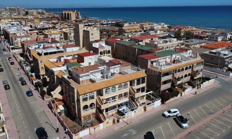 For sale of chalet in Torrevieja