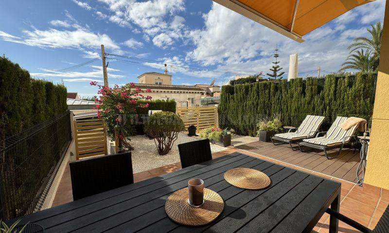For sale of apartment in Orihuela Costa