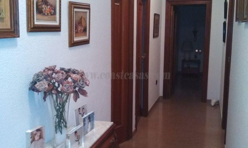 For sale of villa in Elche