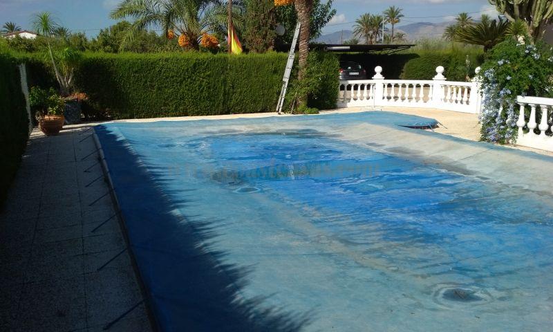 For sale of villa in Elche