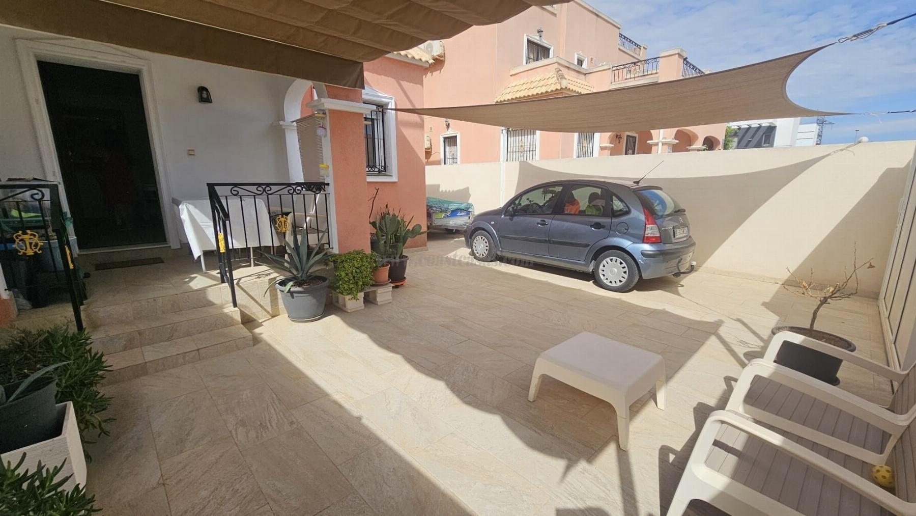 For sale of chalet in Orihuela Costa