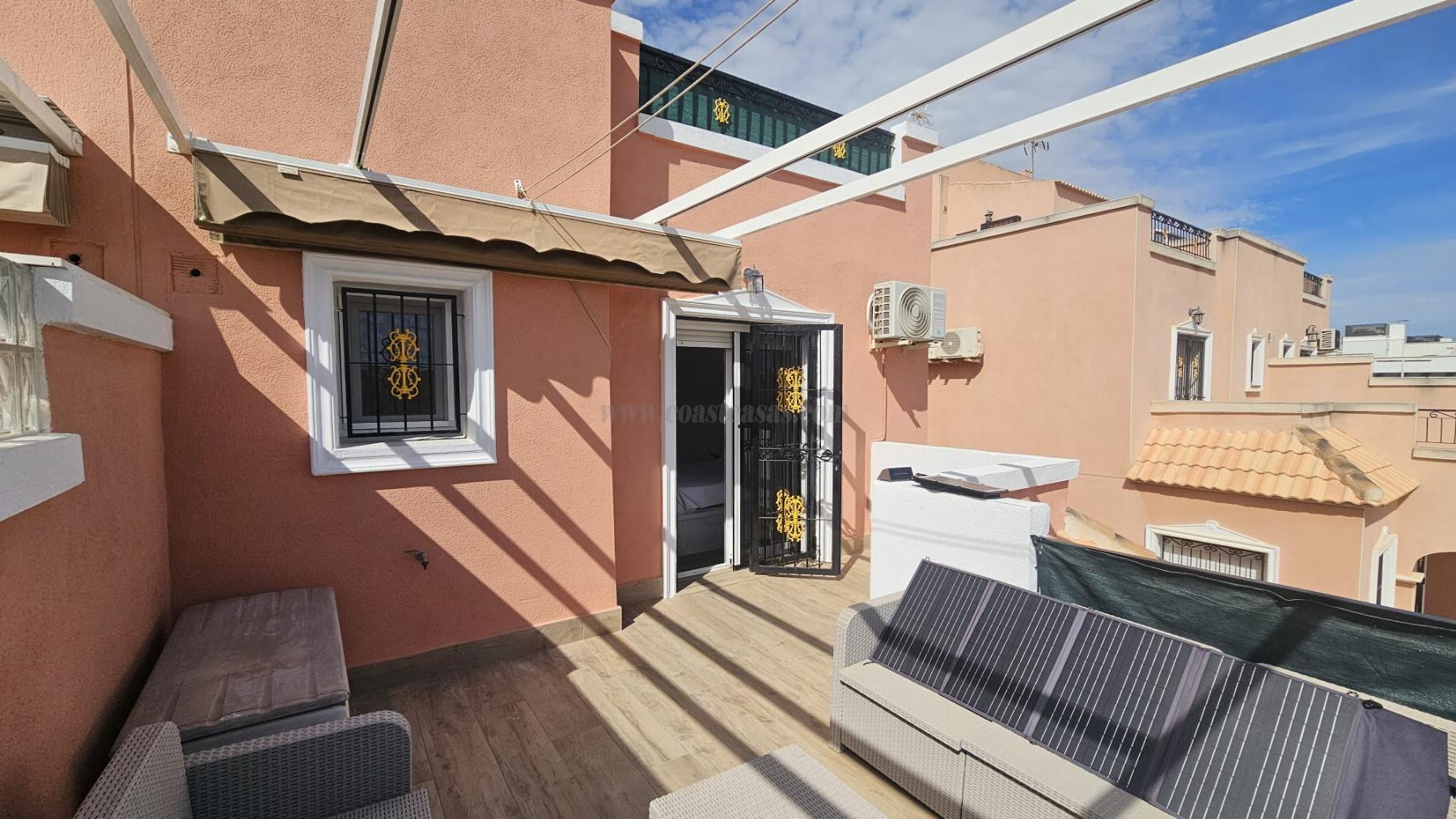 For sale of chalet in Orihuela Costa
