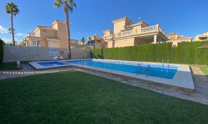 For sale of villa in Orihuela Costa