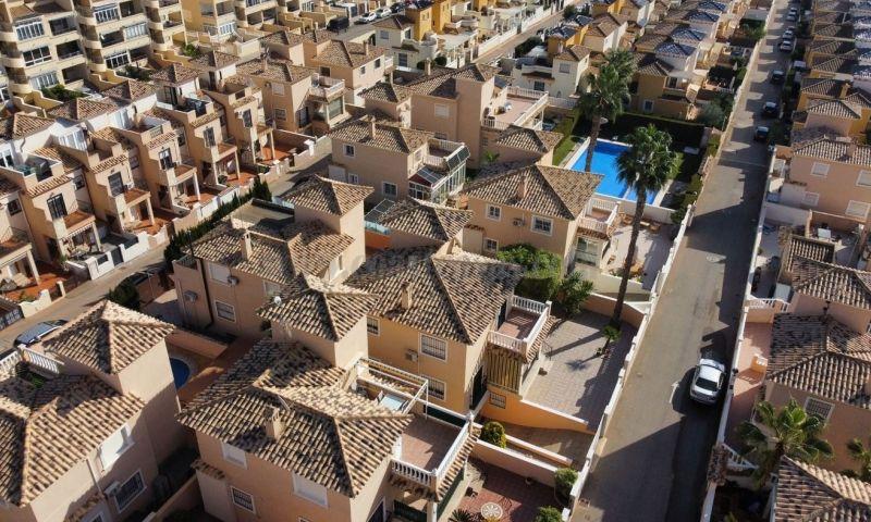 For sale of villa in Orihuela Costa