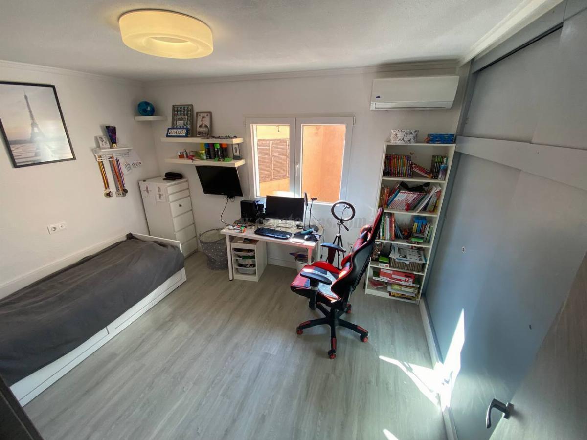 For sale of chalet in Torrevieja