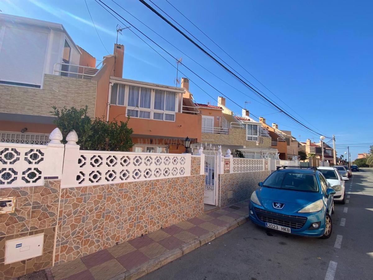 For sale of chalet in Torrevieja