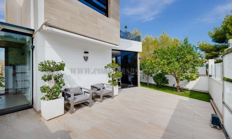 Zu verkaufen von villa in
 
