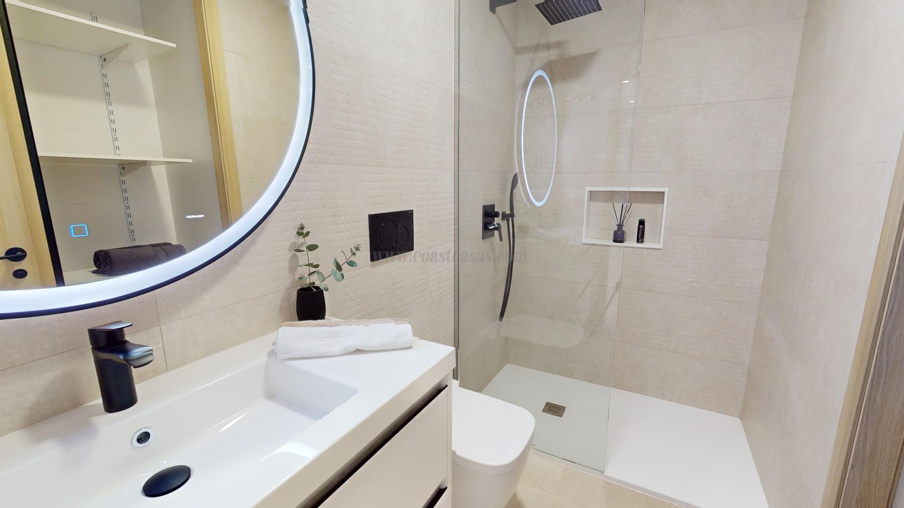 For sale of apartment in Guardamar del Segura