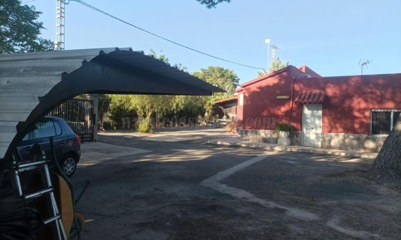 For sale of villa in Elche