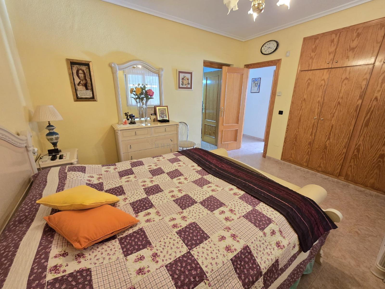 For sale of chalet in Orihuela Costa