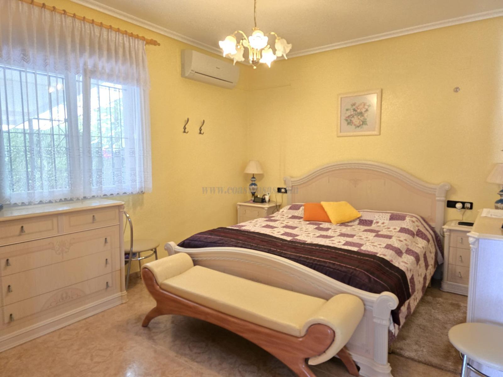 For sale of chalet in Orihuela Costa