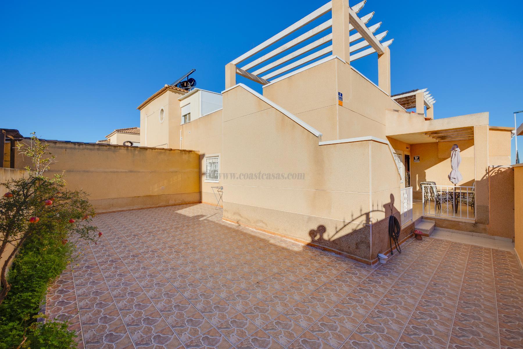 For sale of chalet in Torrevieja