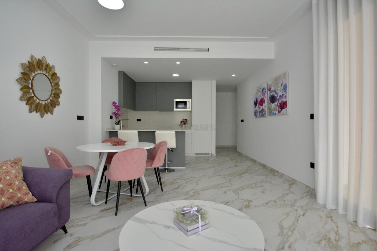 For sale of apartment in Guardamar del Segura