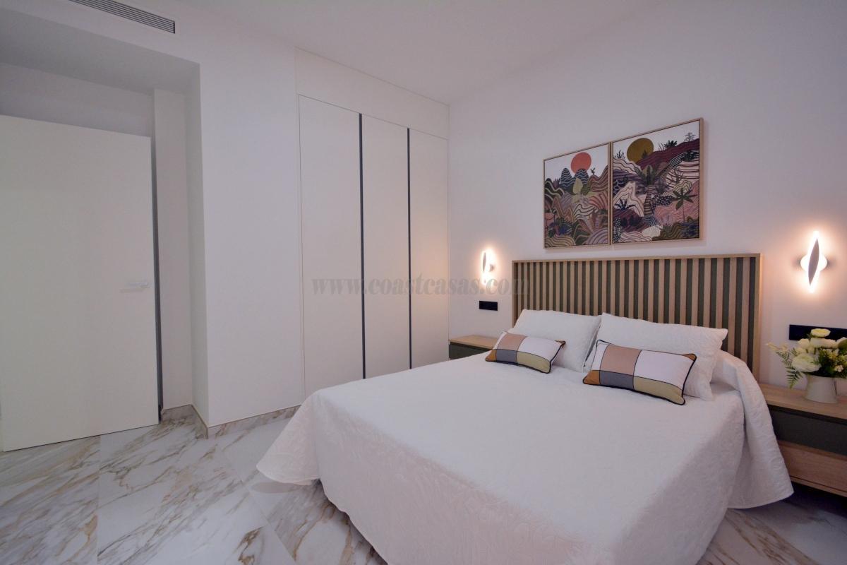 For sale of apartment in Guardamar del Segura