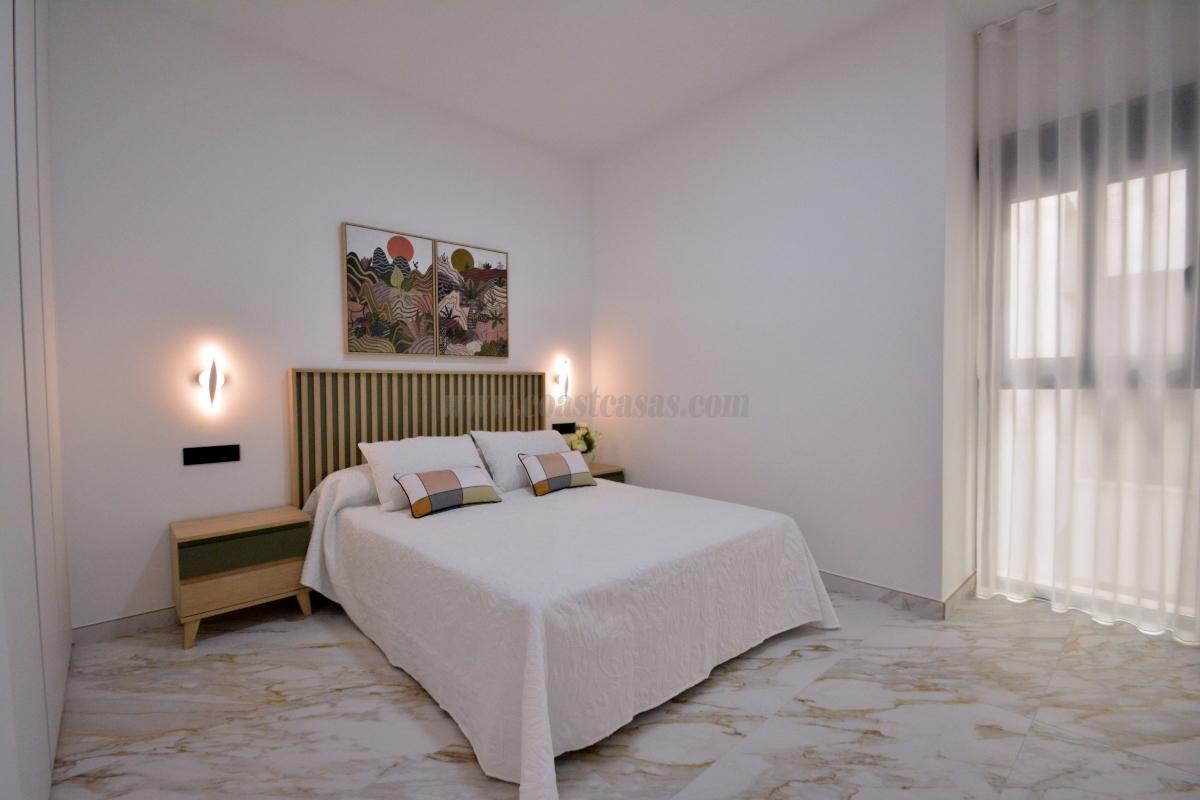 For sale of apartment in Guardamar del Segura
