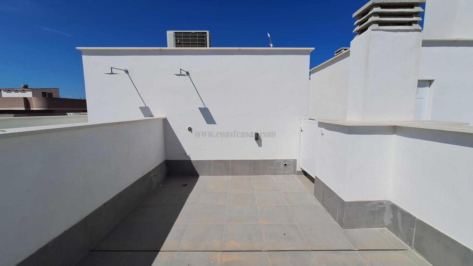 For sale of apartment in Guardamar del Segura