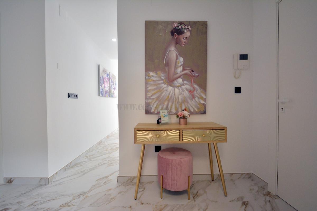 For sale of apartment in Guardamar del Segura