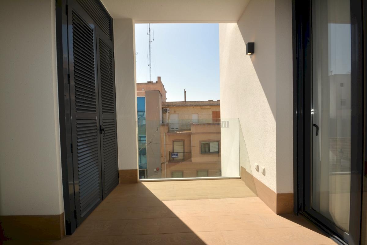 For sale of apartment in Guardamar del Segura