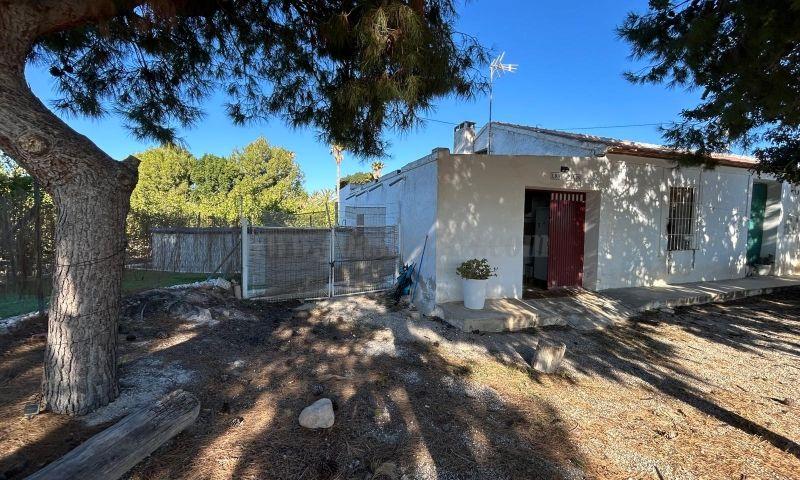 For sale of rural property in Orihuela