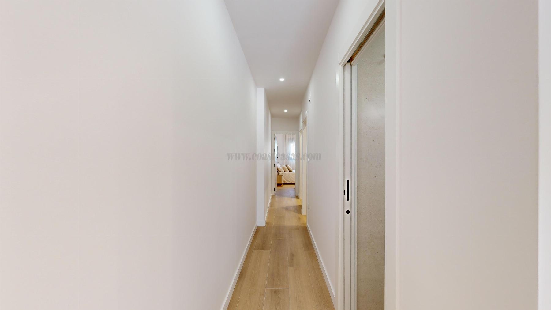 For sale of apartment in Guardamar del Segura