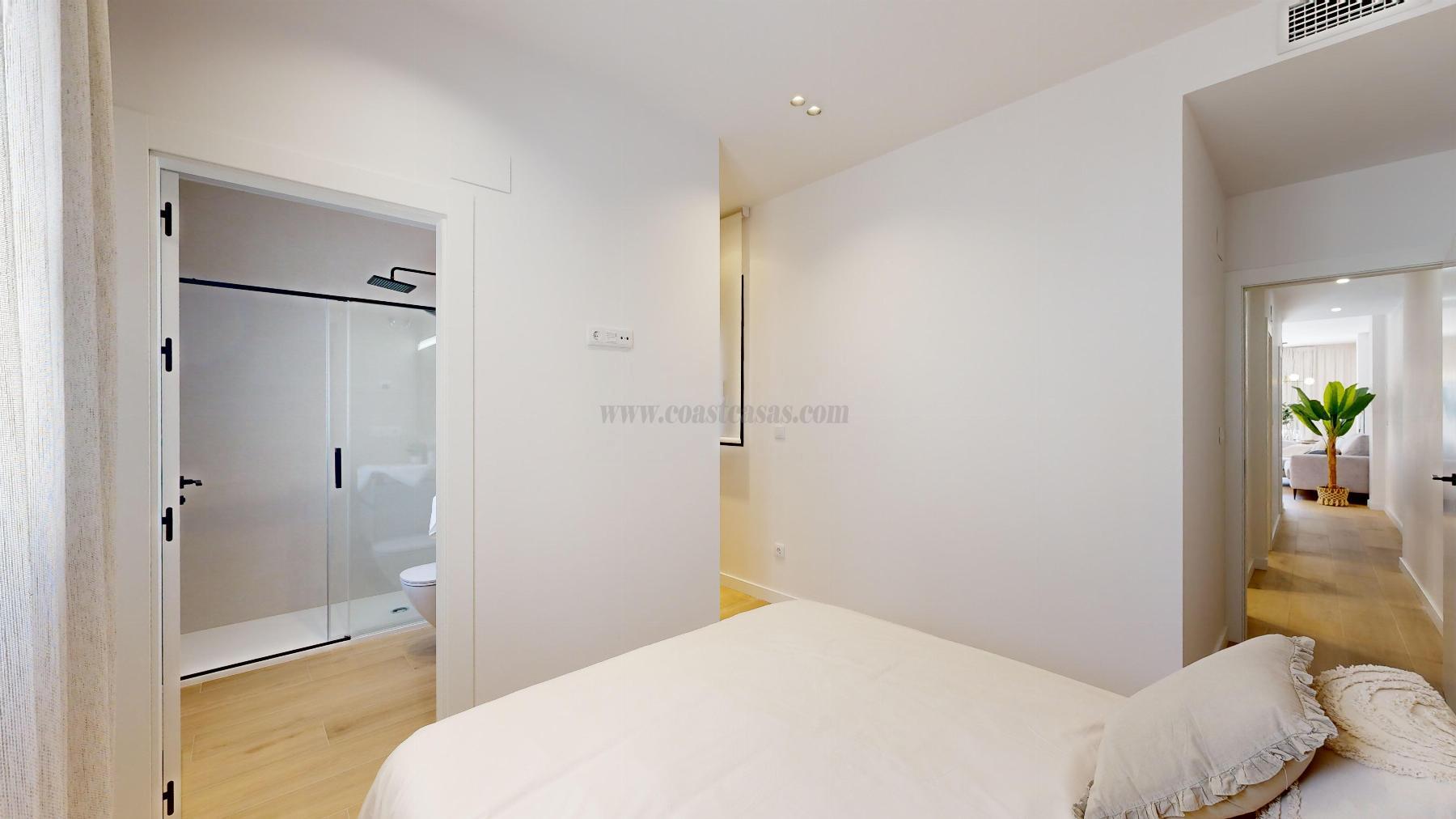 For sale of apartment in Guardamar del Segura