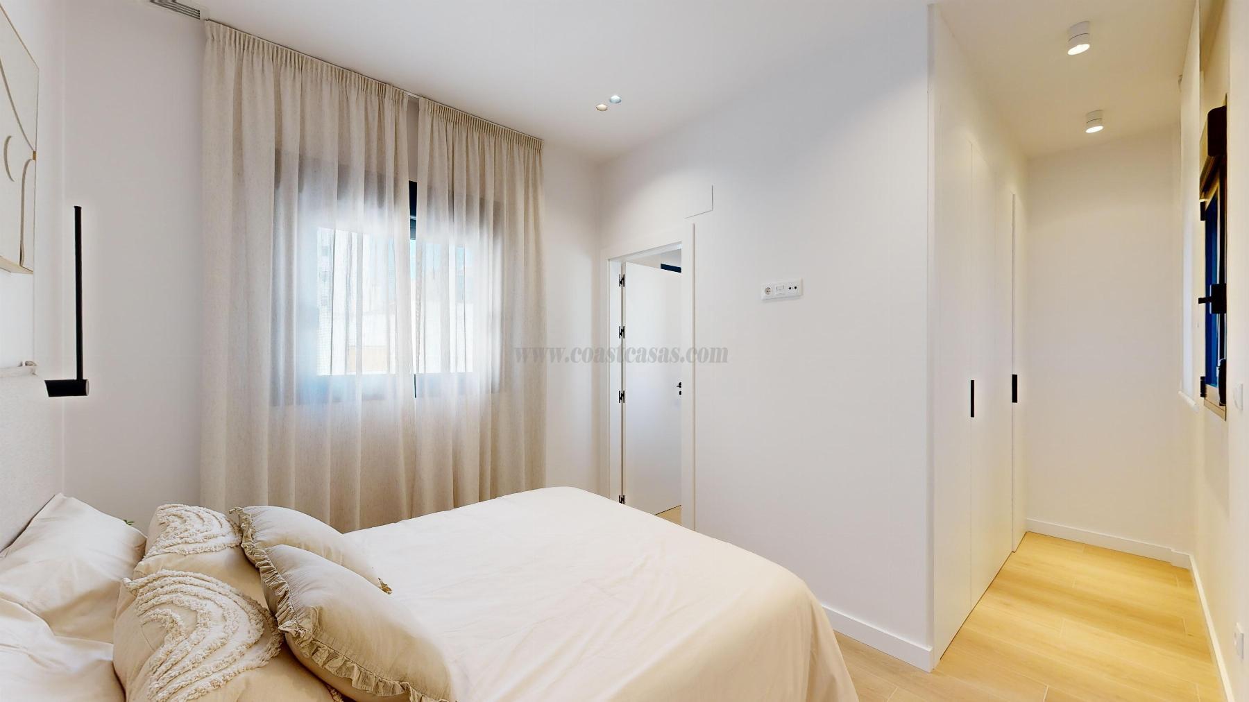 For sale of apartment in Guardamar del Segura