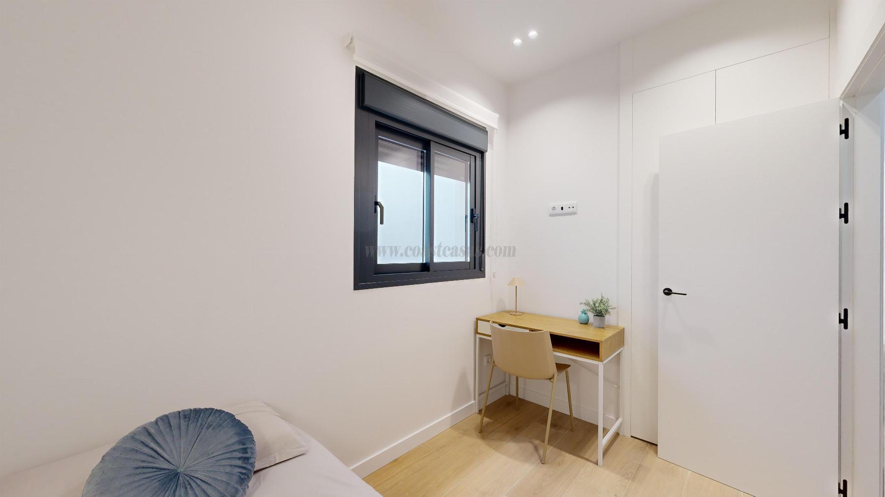 For sale of apartment in Guardamar del Segura