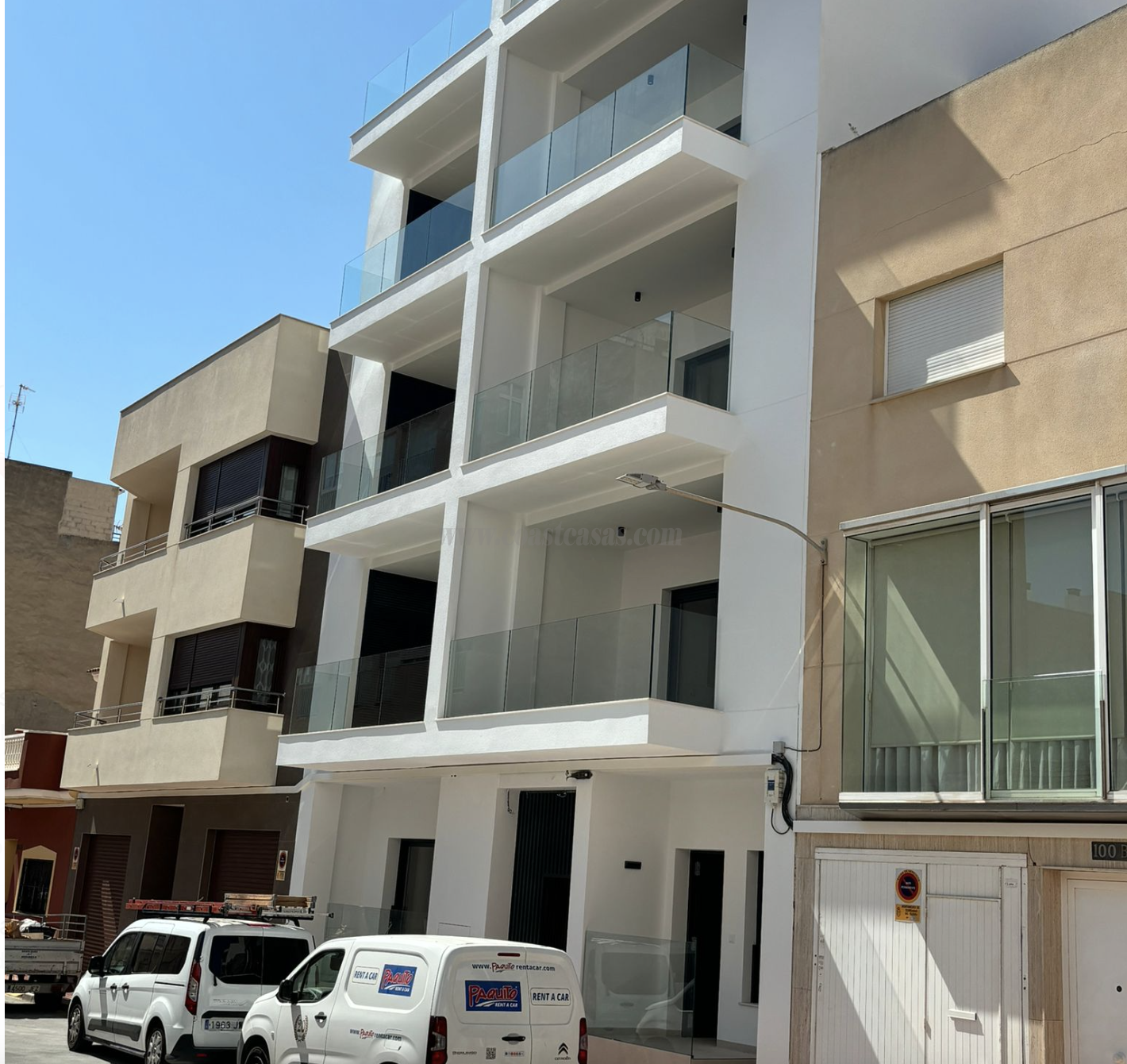 For sale of apartment in Guardamar del Segura