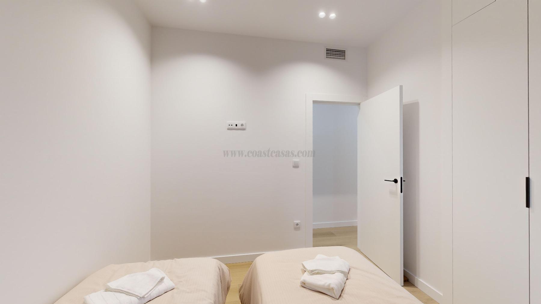 For sale of apartment in Guardamar del Segura
