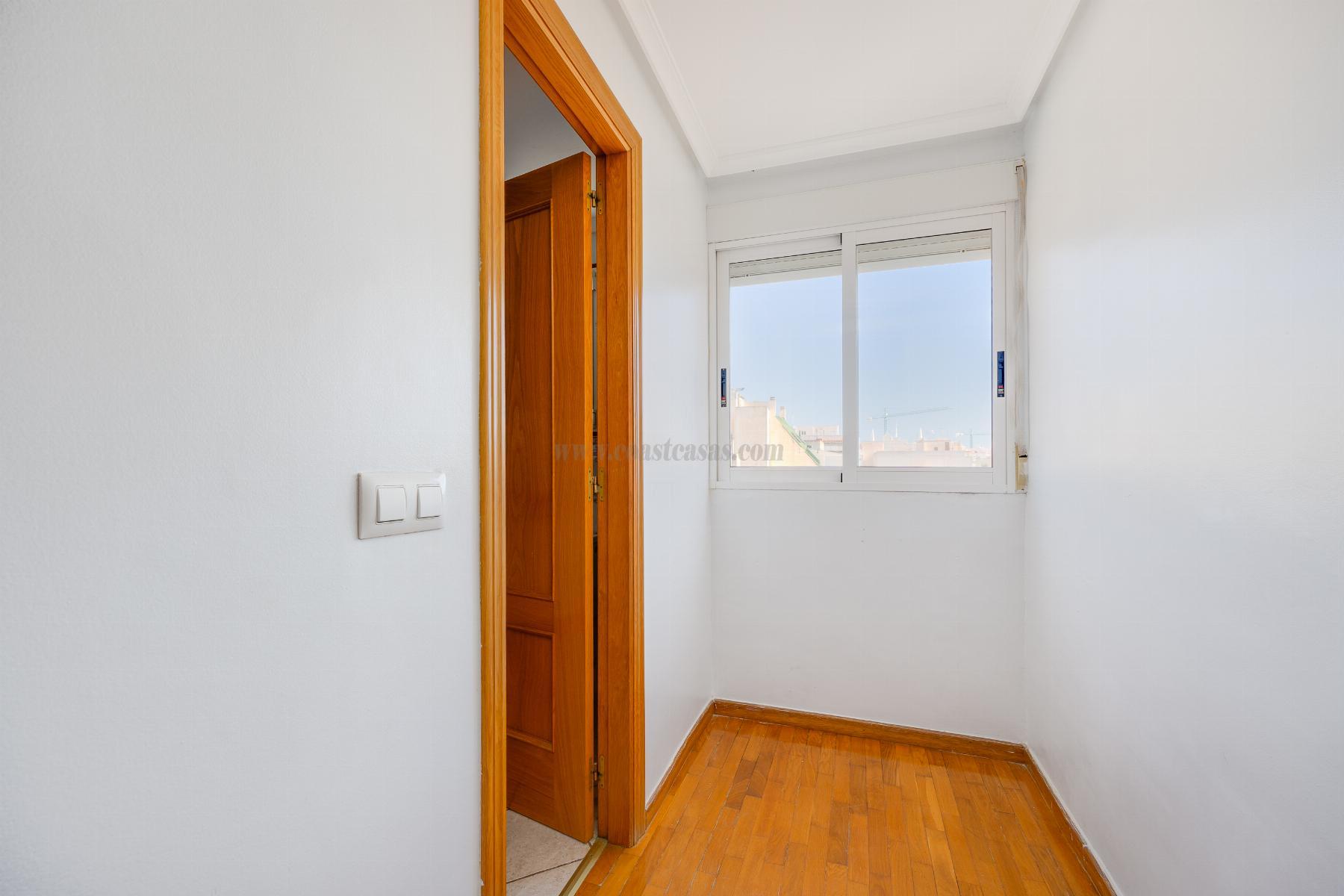 Zu verkaufen von appartement in
 Torrevieja