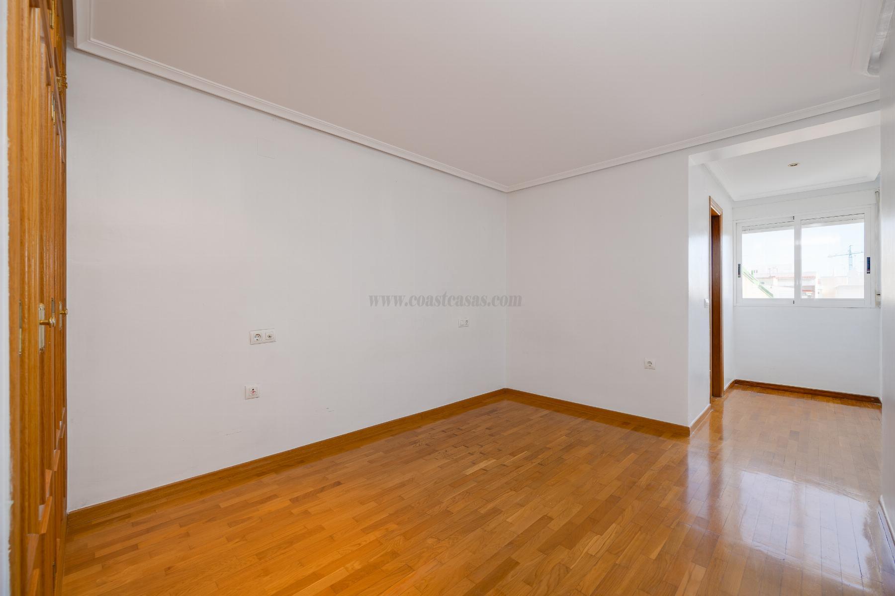 Zu verkaufen von appartement in
 Torrevieja