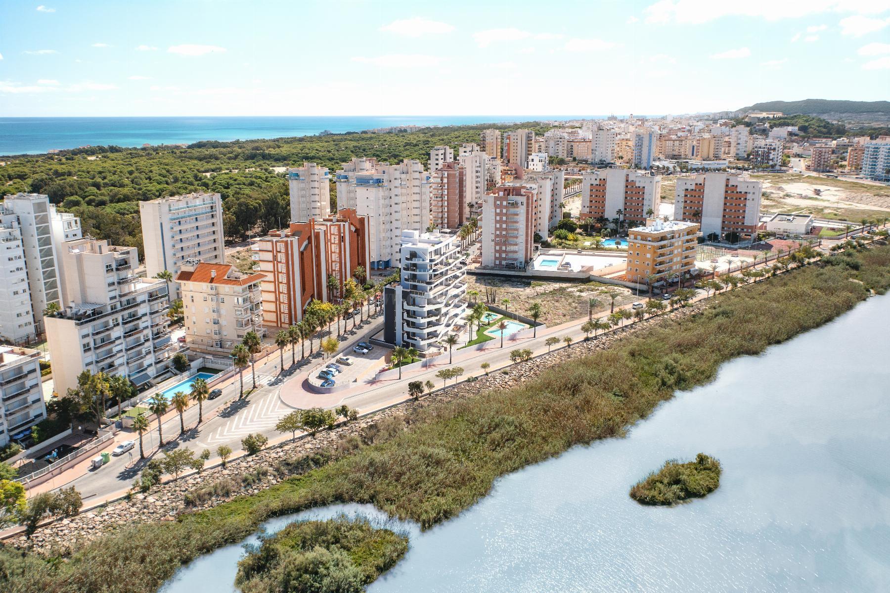 For sale of apartment in Guardamar del Segura